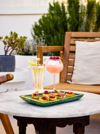 canapés and cocktails